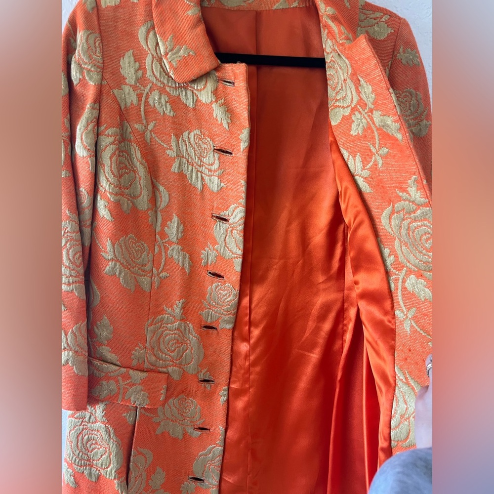 Vintage Jacquard Floral Orange Women's Coat - Picture 2 of 8